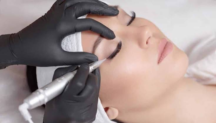 Micropigmentación de cejas y labios